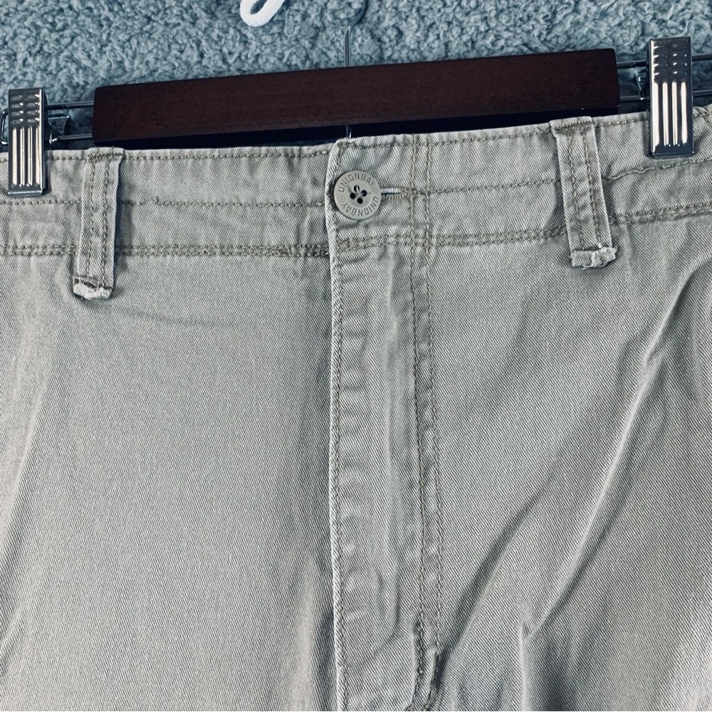 Unionbay Cargo Shorts Men's 8 Pockets‎ 100% Cotton Khaki Size 38 Inseam 10.5